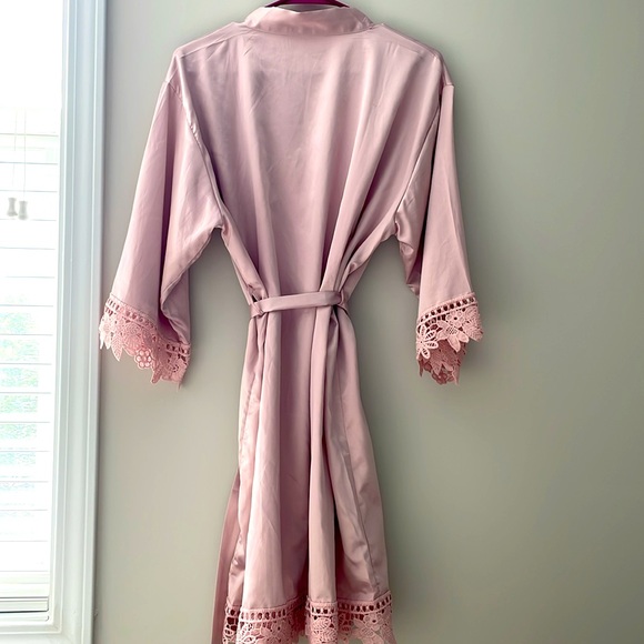 Rose Pink Robe - Picture 2 of 2